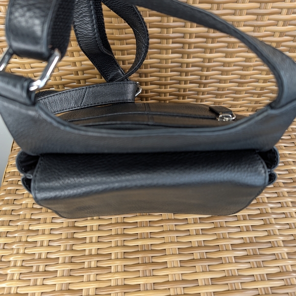 Jack Georges Voyager Black Pebbled Leather Crossbody Shoulder Bag - Picture 9 of 13